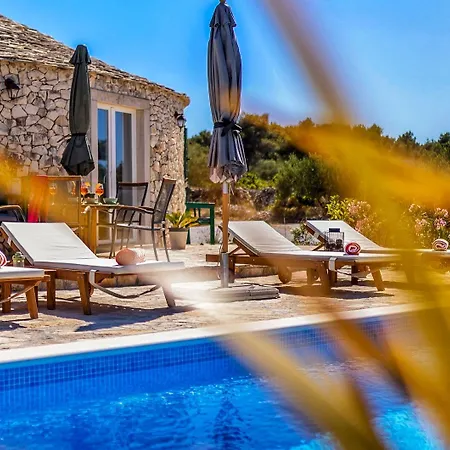 Mindful Escape-luxury Nyaraló